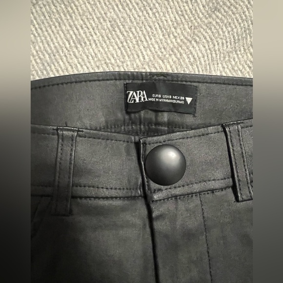 Zara pants with zipper at ankle - Picture 3 of 4